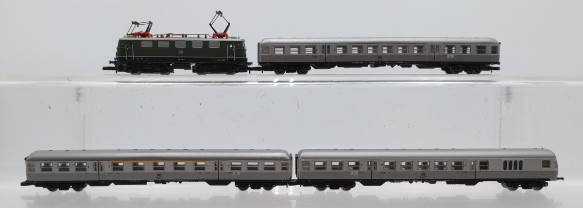 Marklin 81356 Z Gauge German Federal Railroad Commuter Train Set