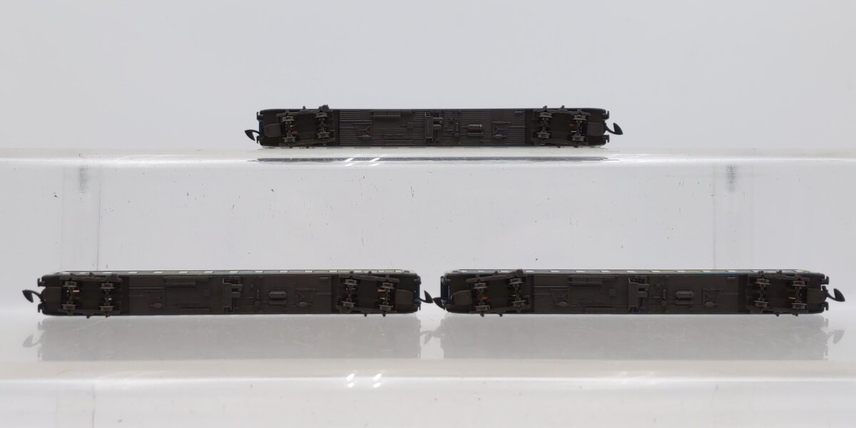 Marklin 87211 Z Deutsche Bahn Compartment Passenger Car (Set of 3) LN/Box
