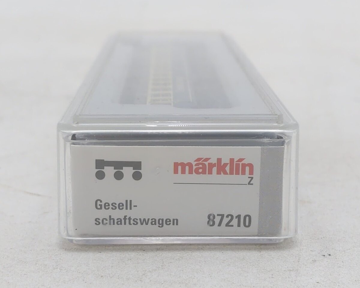 Marklin 87210 Z German Federal Railroad WGmh 824 Entertainment Car