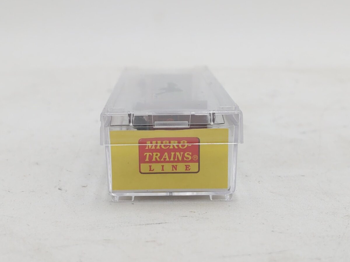 Micro-Trains 52700172 Z BNSF 60' Bulkhead Flatcar with Pipe Load #545262