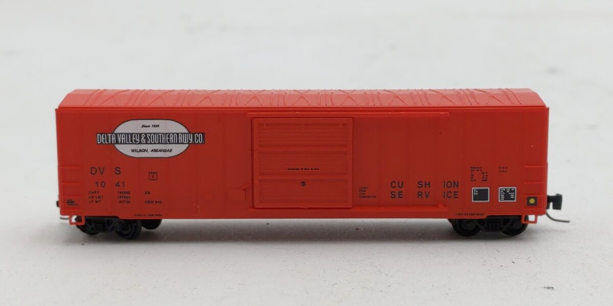 Micro-Trains 51000300 Z Delta Valley & Southern 50' Rib Side Boxcar #1041