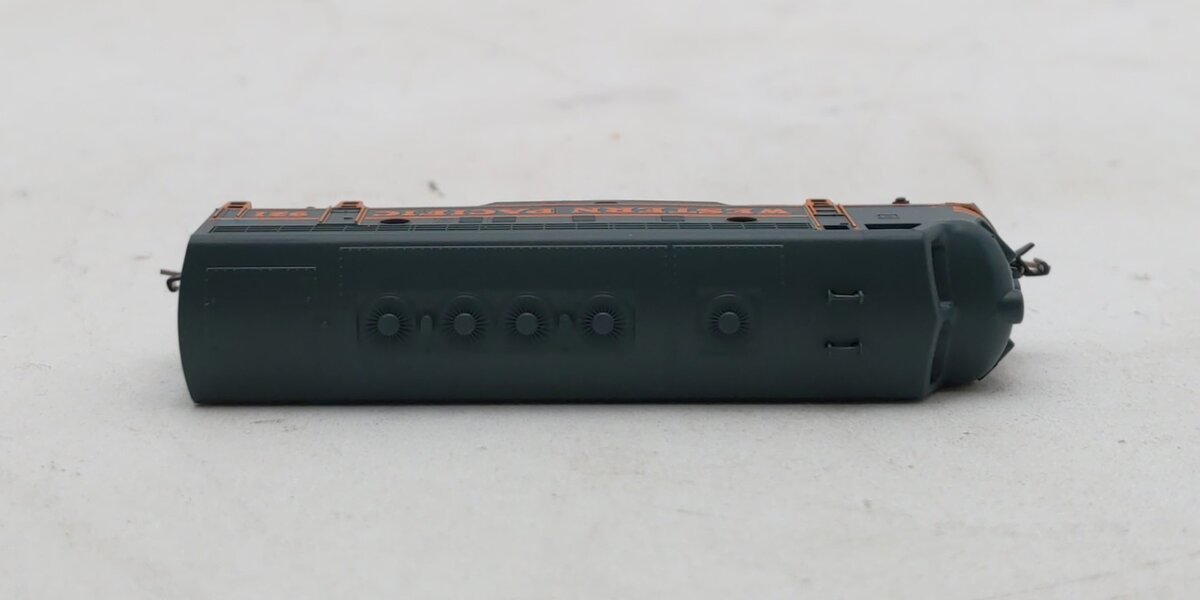 Micro-Trains 98001292 Western Pacific F7A Powered A-Unit Diesel Locomotive #921