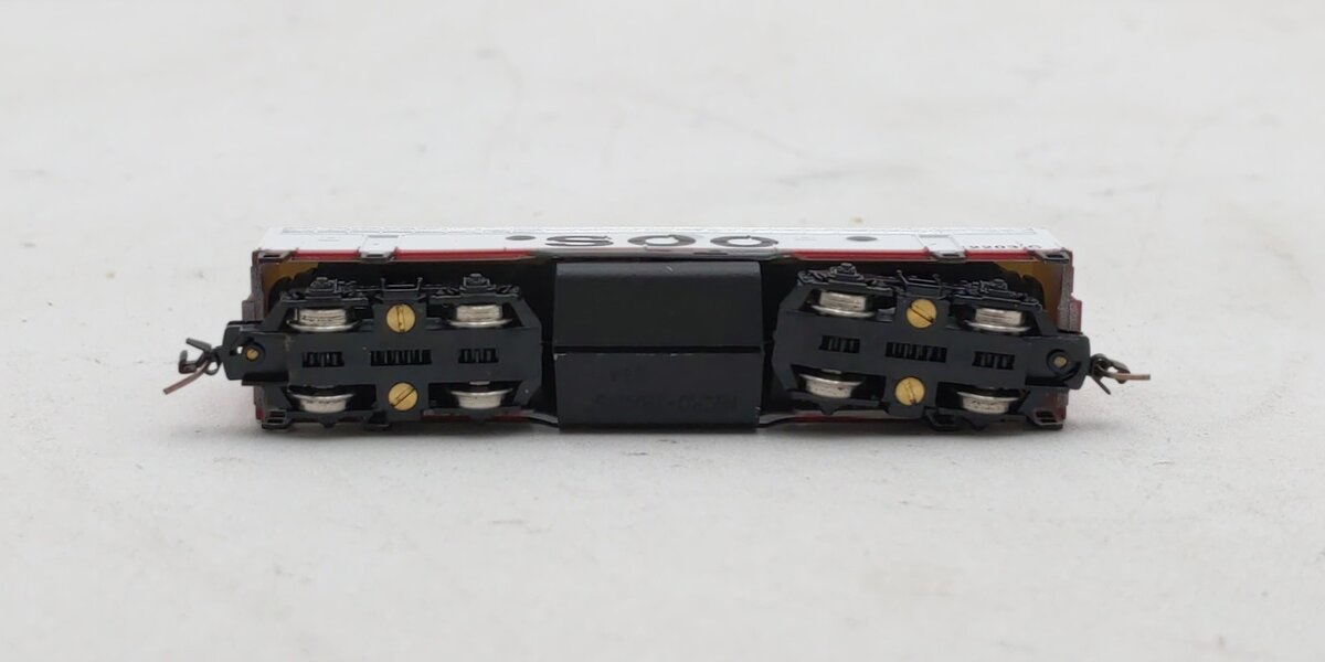 Micro-Trains 98002361 Z Soo Line EMD F7B - Standard DC #2203C