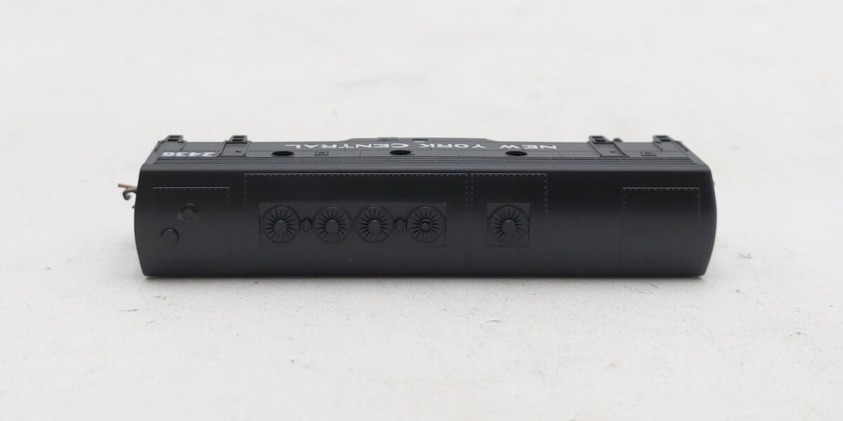 Micro-Trains 98002431 Z NYC F7 B Unit Powered Diesel Locomotive #2436