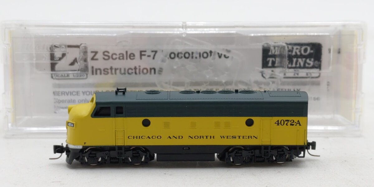 Micro-Trains 98001382 Z Chicago & North Western EMD F7A - Standard DC #4072-A