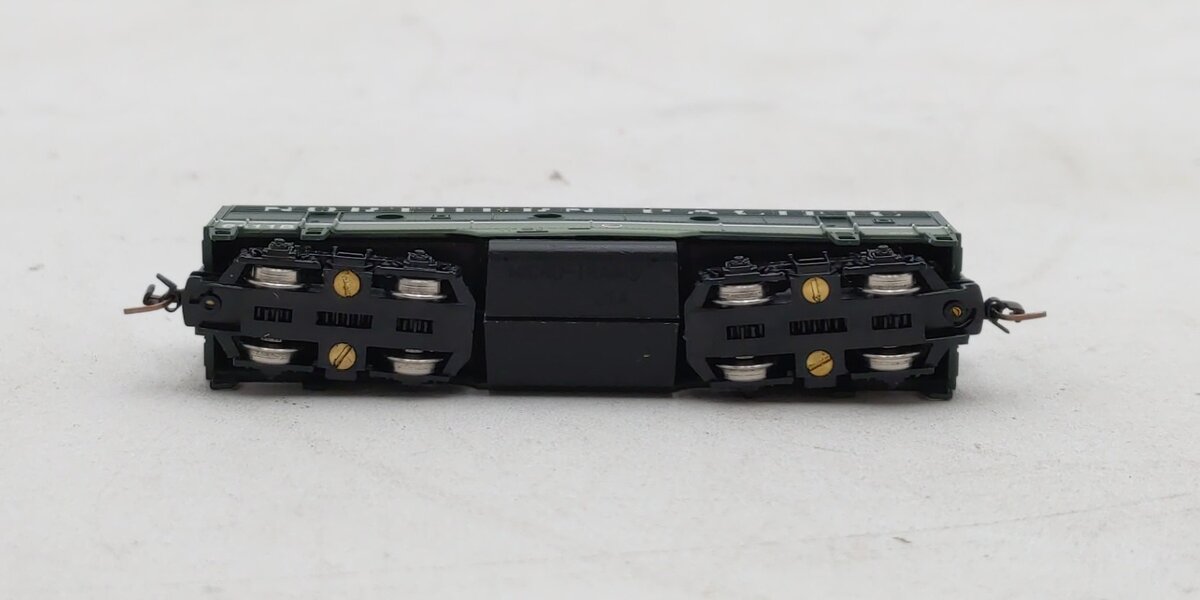 Micro-Trains 98002351 Z Northern Pacific EMD F7B Diesel Locomotive #6511B