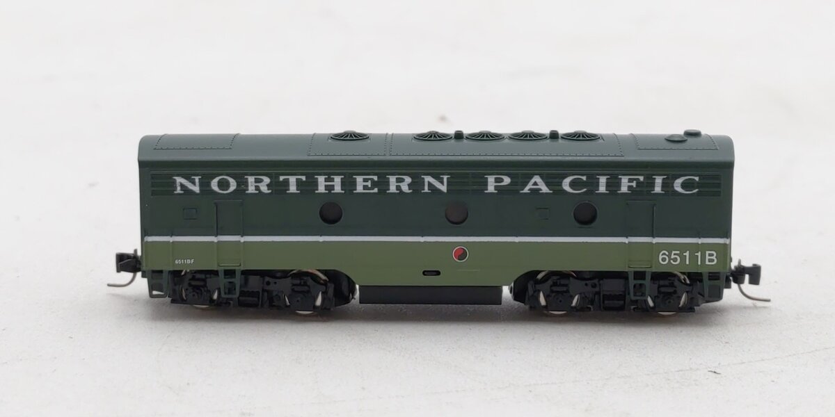 Micro-Trains 98002351 Z Northern Pacific EMD F7B Diesel Locomotive #6511B