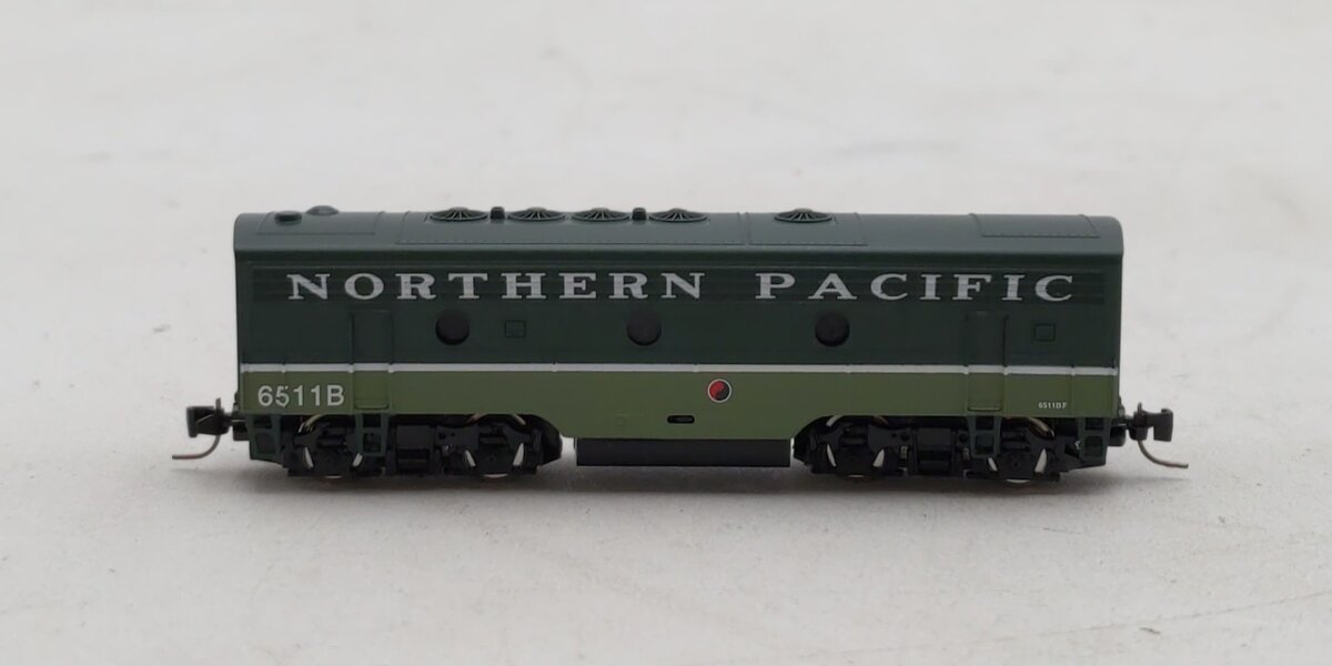 Micro-Trains 98002351 Z Northern Pacific EMD F7B Diesel Locomotive #6511B