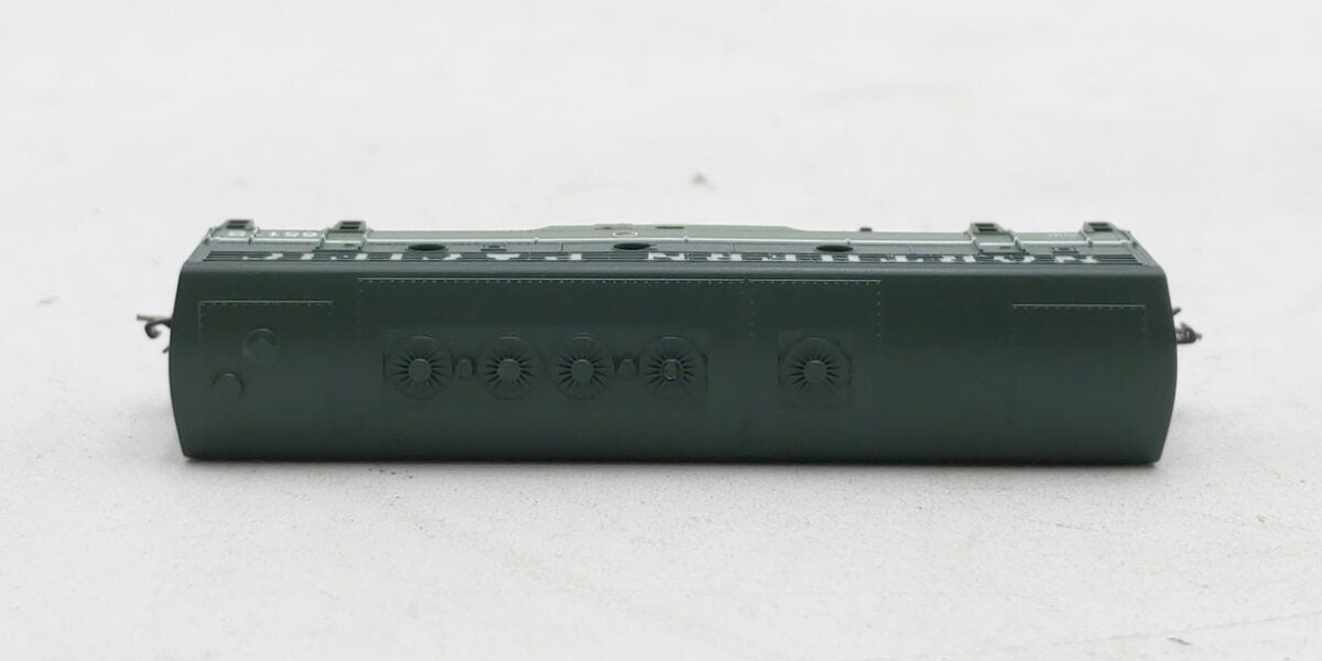Micro-Trains 98002351 Z Northern Pacific EMD F7B Diesel Locomotive #6511B