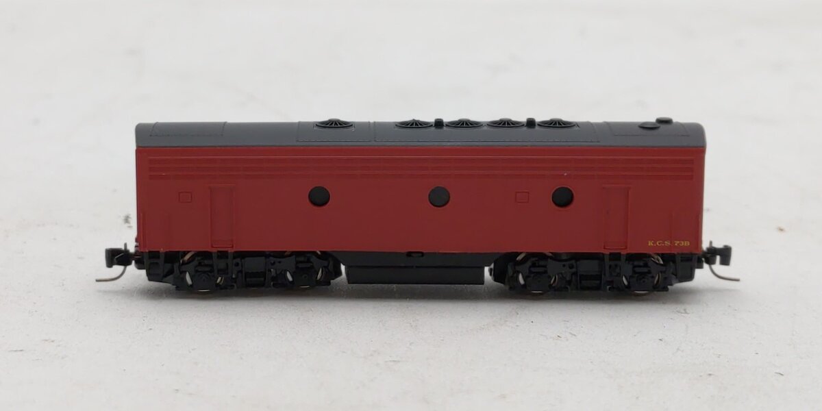 Micro-Trains 98002310 Z Scale KCS F7 Powered B-Unit Diesel Locomotive #73B