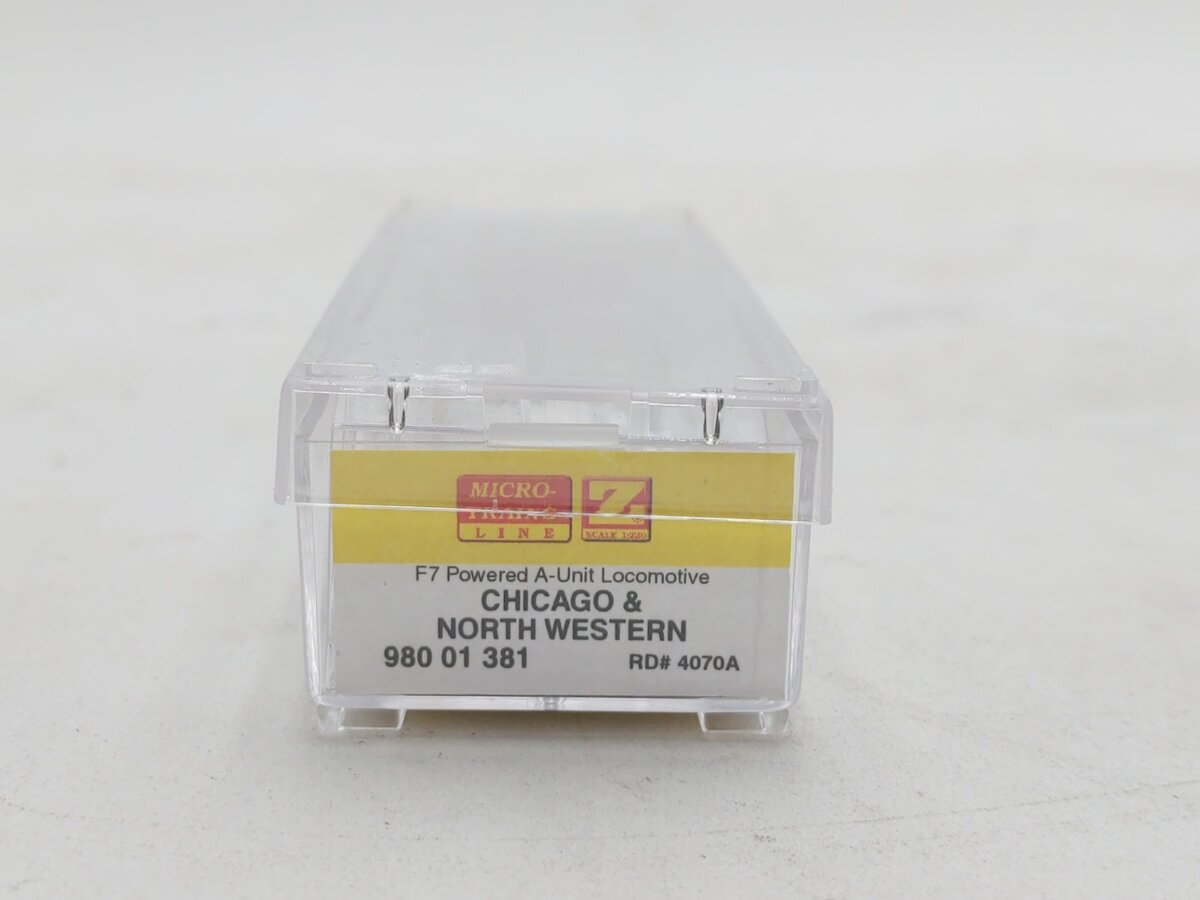 Micro-Trains 98001381 Z Chicago & North Western EMD F7A - Standard DC #4070-A