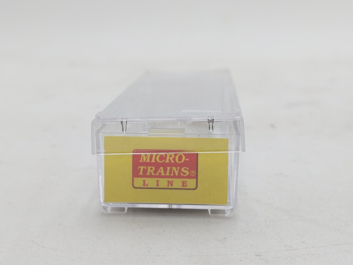 Micro-Trains 98001381 Z Chicago & North Western EMD F7A - Standard DC #4070-A