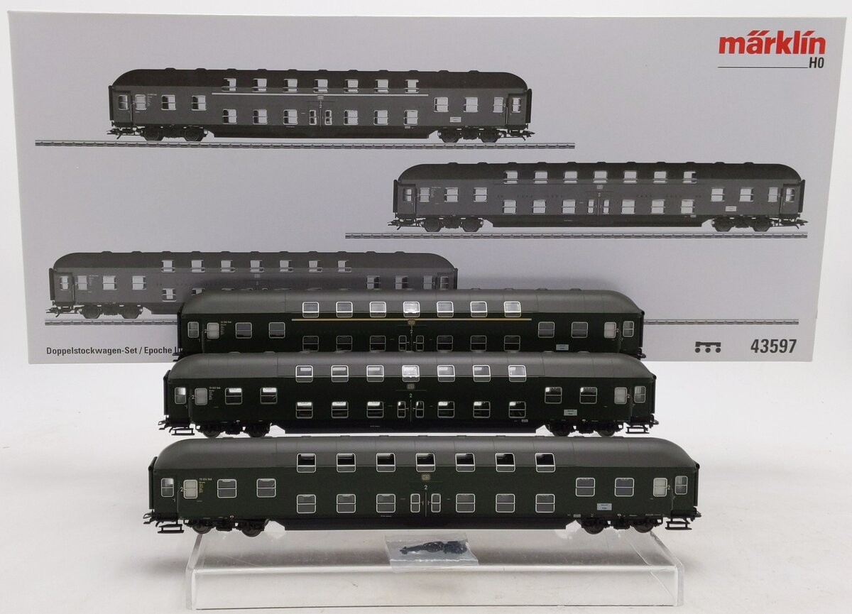 Marklin 43597 HO  Scale Bi-Level 3 Car Passenger Set