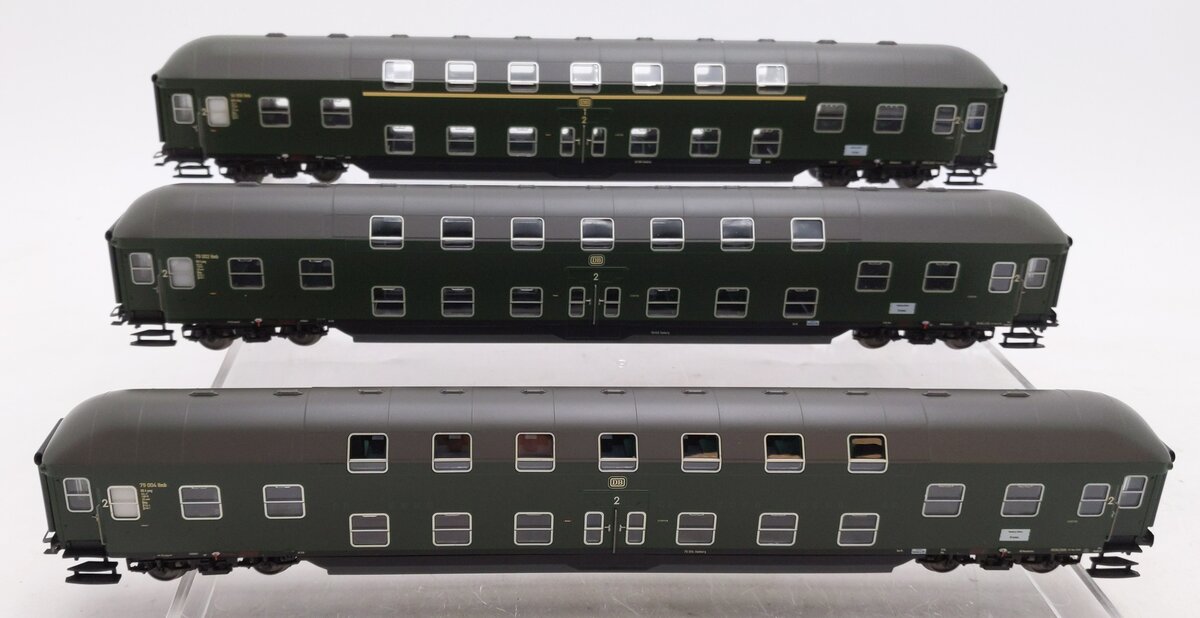 Marklin 43597 HO  Scale Bi-Level 3 Car Passenger Set NIB