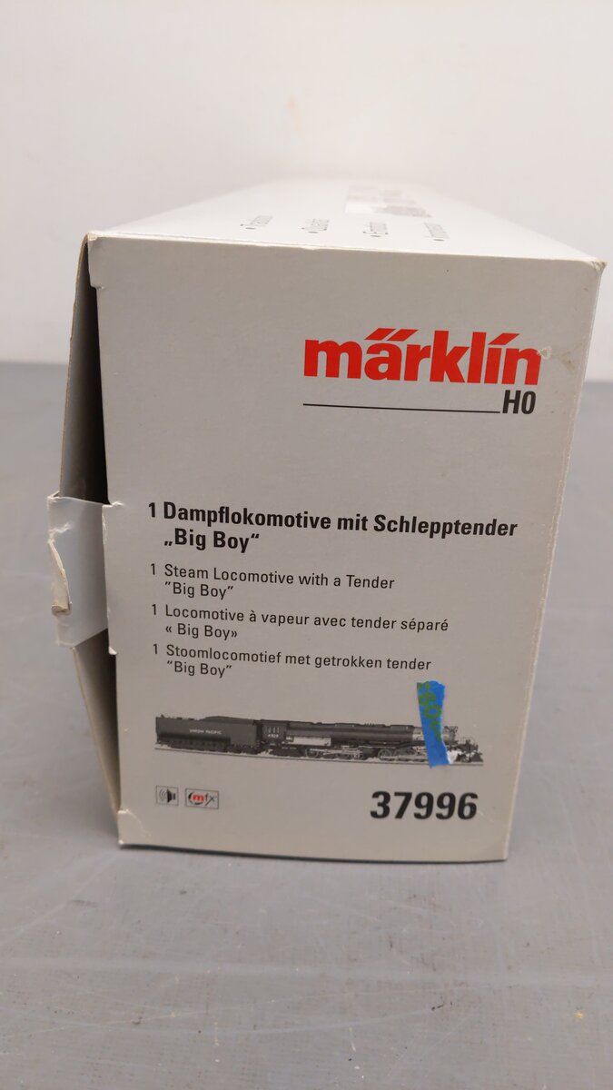 Marklin 37996 Digital HO Scale Union Pacific 4-8-8-4 Big Boy Steam Loco & Tender