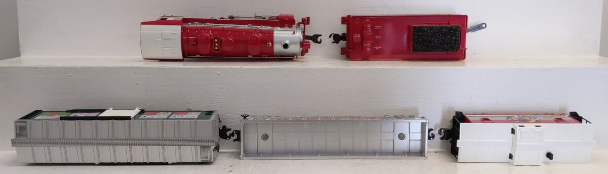Lionel 6-30193 O Gauge Peanuts Christmas Steam Train Set