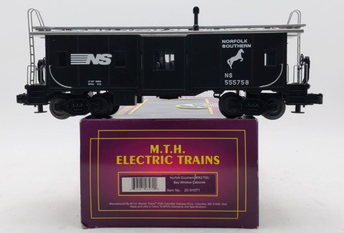 MTH 20-91071 Norfolk Southern Bay Window Caboose #555758 LN/Box