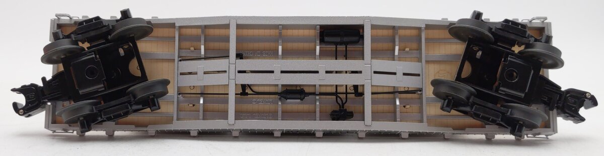 Lionel 6-27543 O Gauge Santa Fe 40' Flatcar with Covered Loads LN/Box
