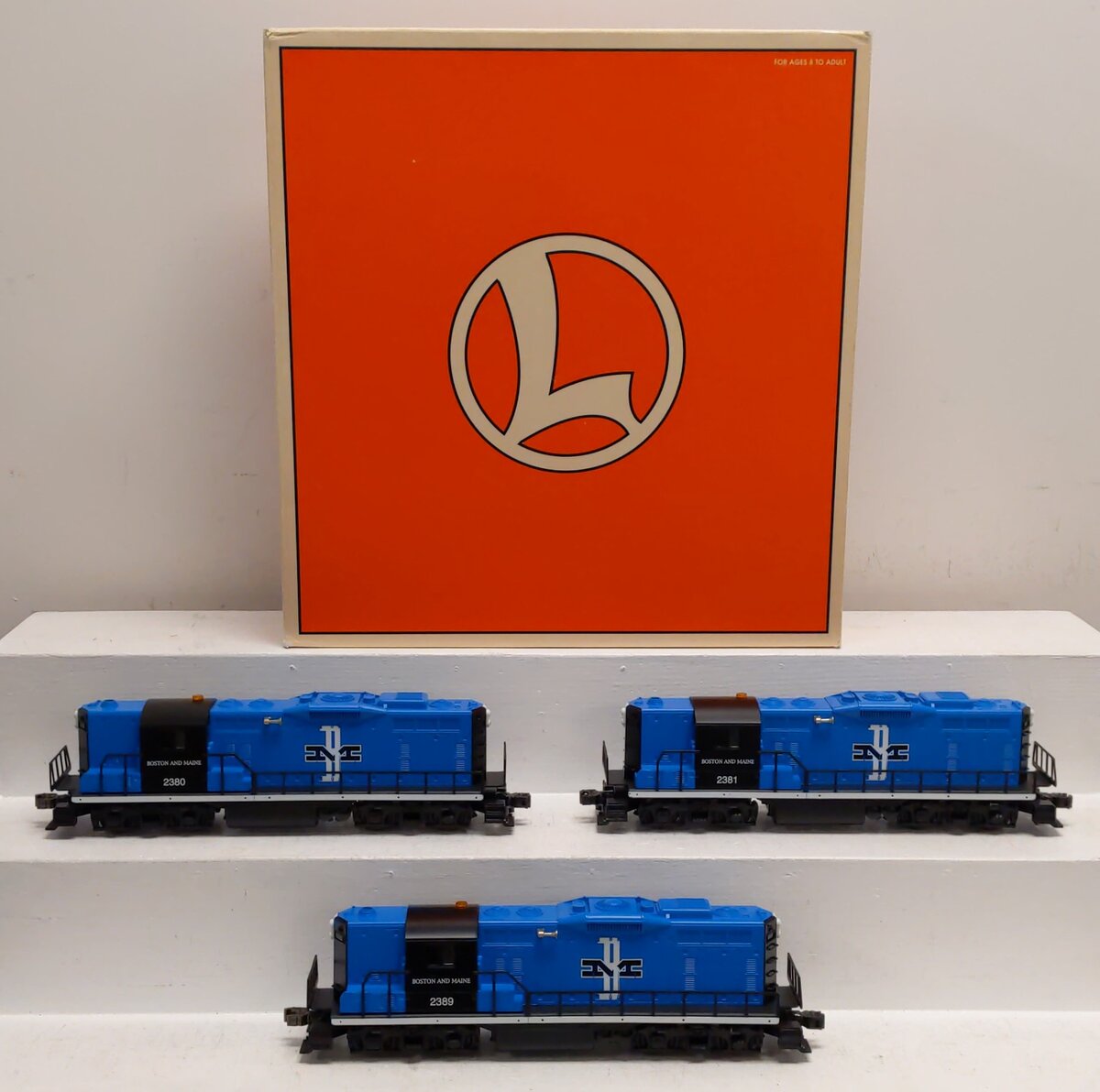 Lionel 6-11843 O Gauge Boston & Maine Diesel Lash-up Set #2380, 2381, 2389 LN/Box
