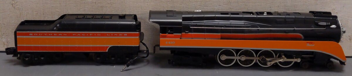 Lionel 6-18007 O Gauge SP Daylight 4-8-4 Steam Locomotive & Tender #4410 w/RS EX/Box
