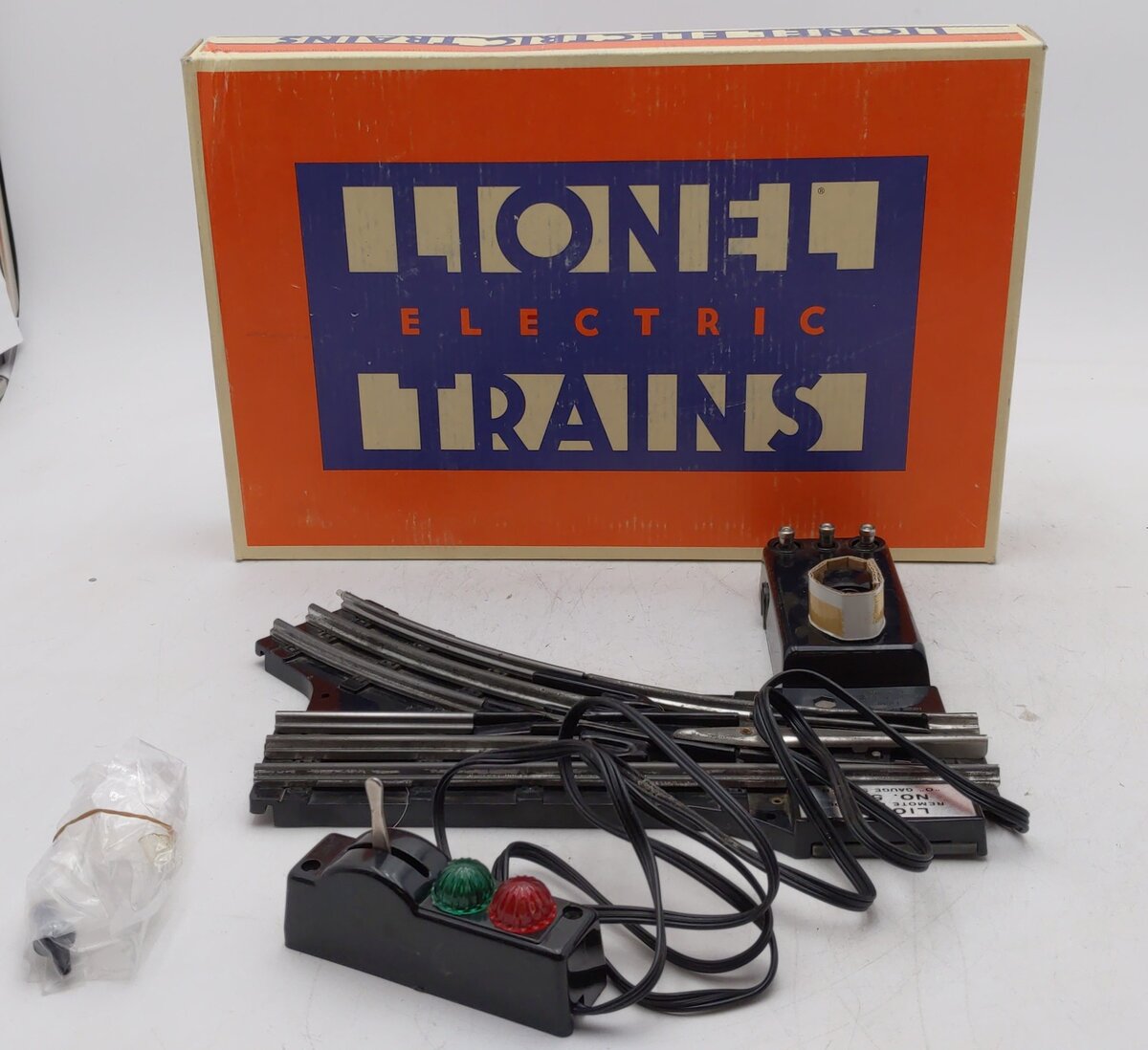 Lionel 6-5132 O Right Hand Remote Control Switch Turnout LN/Box