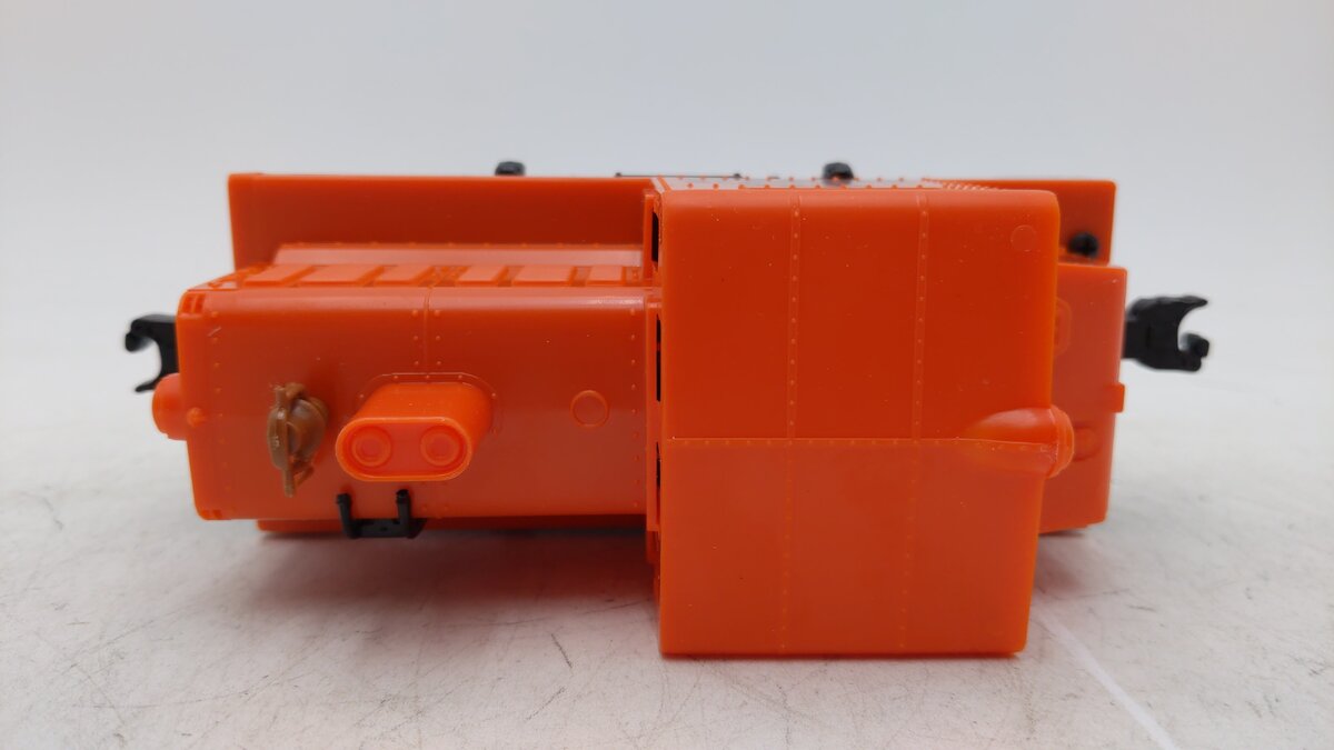 Lionel 6-18924 O Gauge Illinios Central Industrial Engine LN/Box