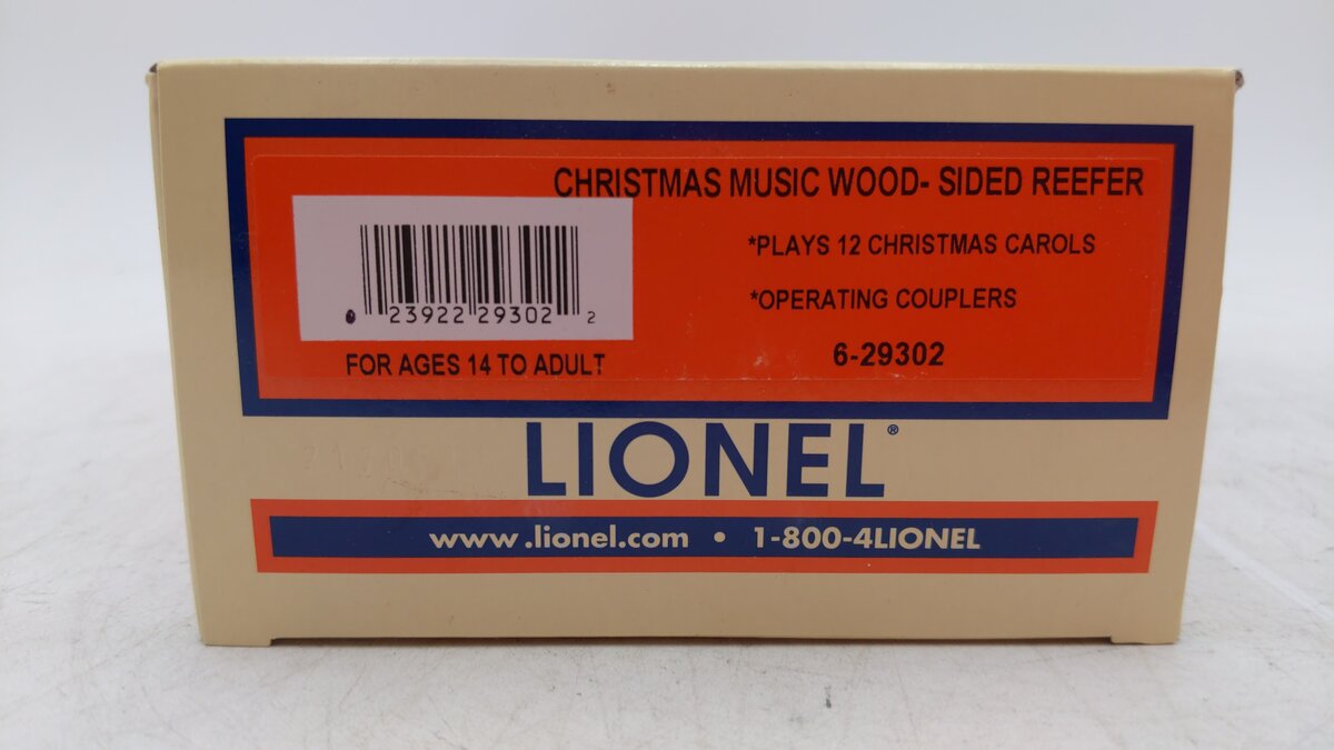 Lionel 6-29302 O Gauge Christmas Music Wood-Sided Reefer LN/Box
