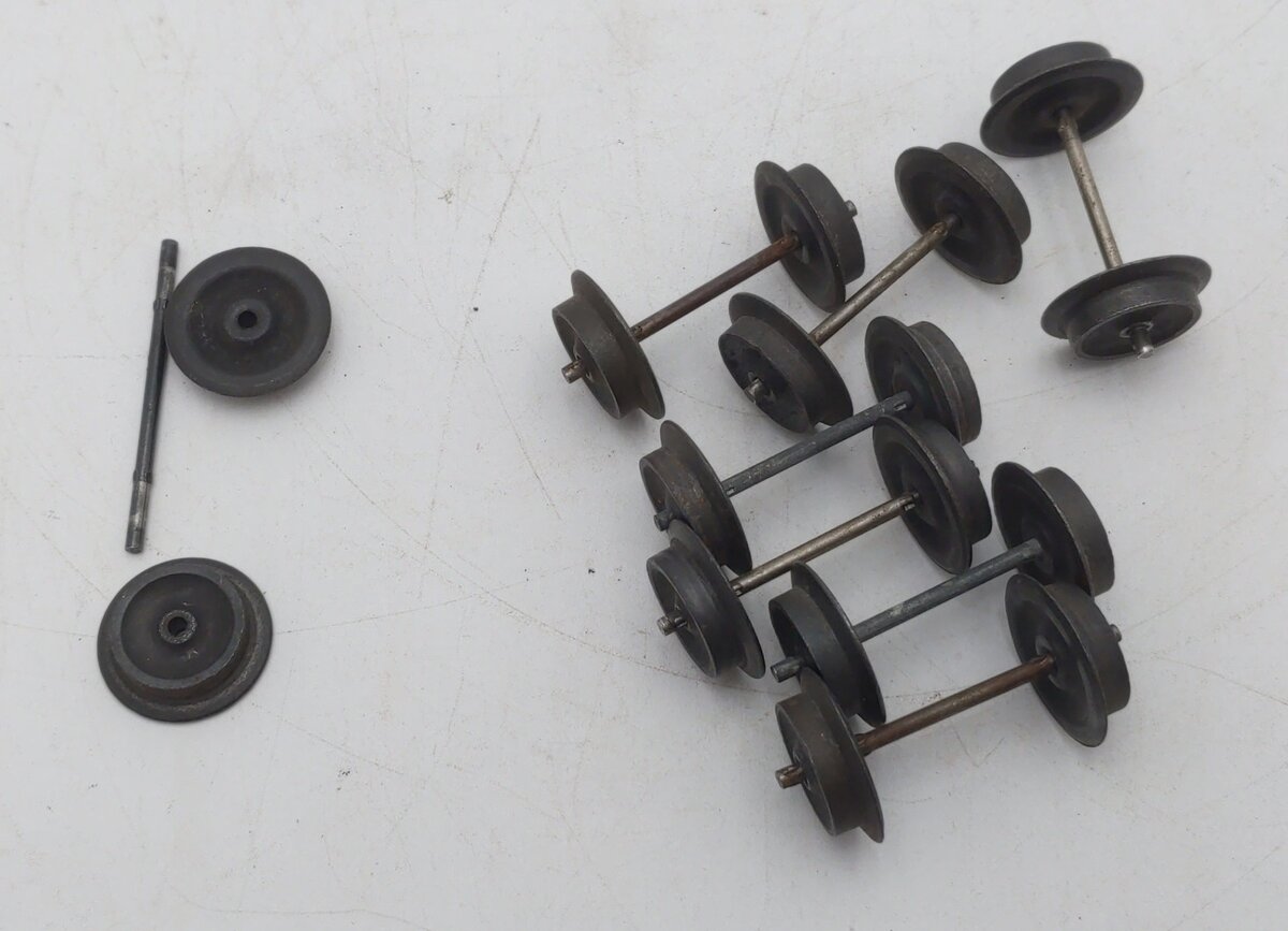 Lionel 6262 Vintage O Black Flatcar with Wheel Sets EX