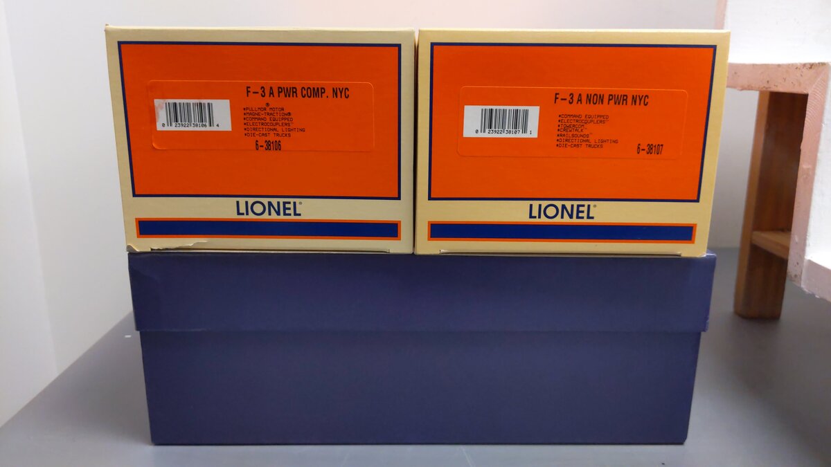 Lionel 6-18135 Lionel Century Club 2333 New York Central F3 A-A Diesel Set LN/Box