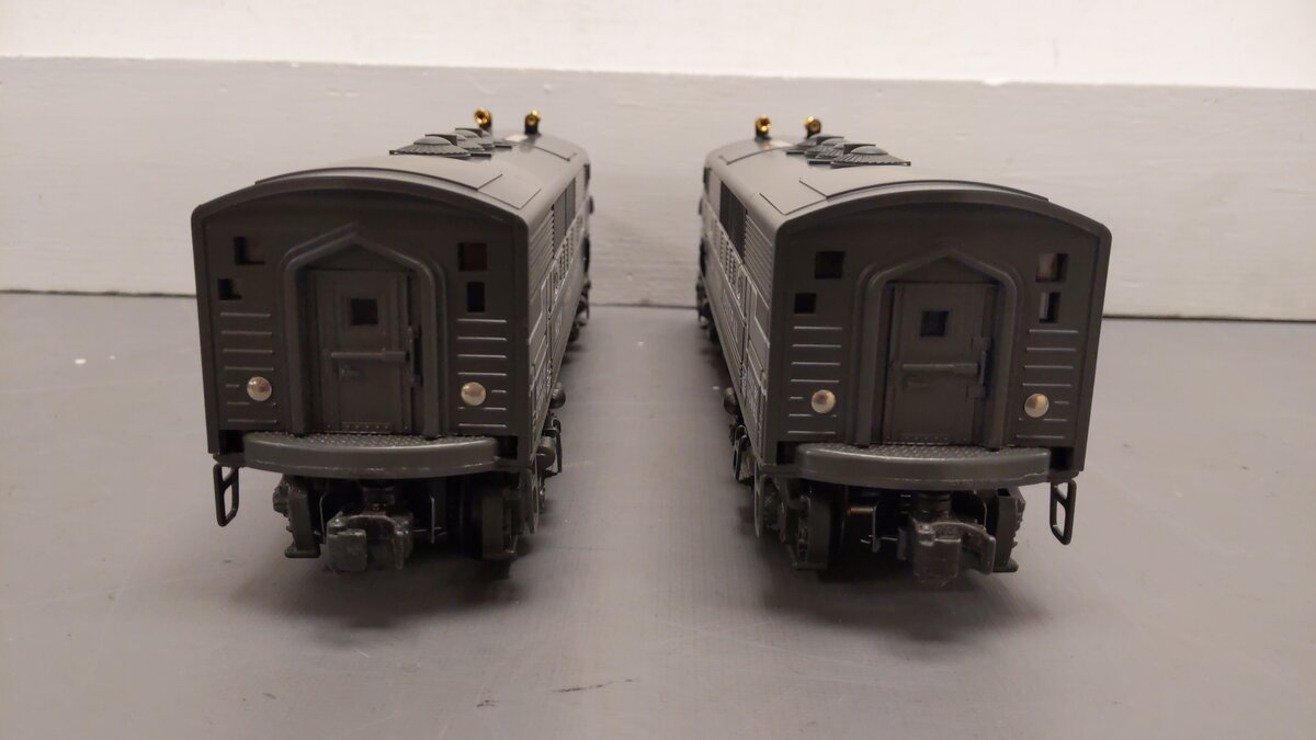 Lionel 6-18135 Lionel Century Club 2333 New York Central F3 A-A Diesel Set LN/Box