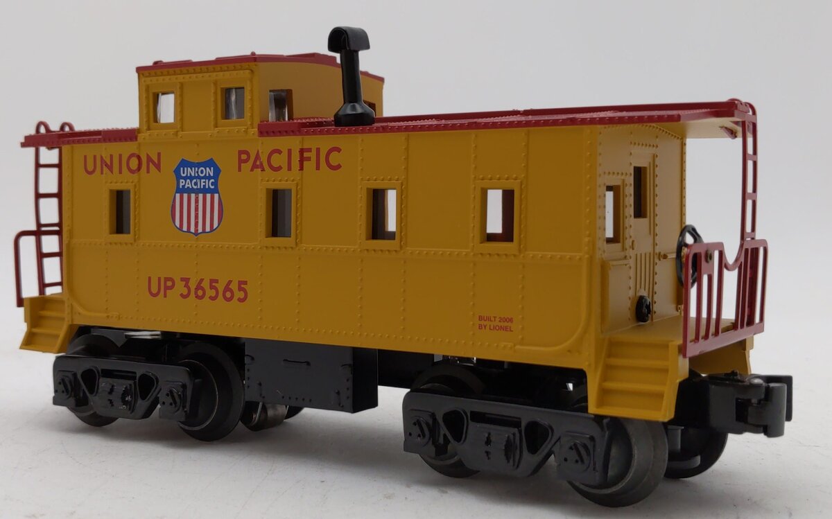 Lionel 6-36565 O Gauge Union Pacific Illuminated Caboose #36565