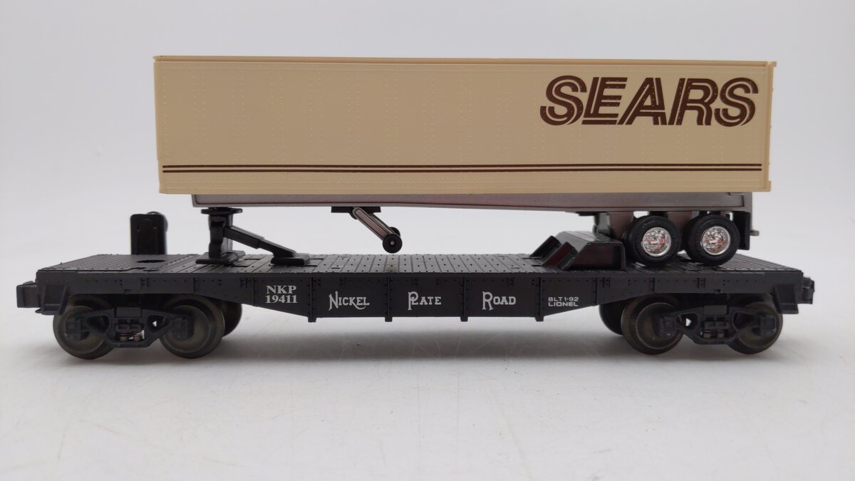 Lionel 6-19411 O Gauge Nickel Plate Road Flatcar w/Sears Trailer EX/Box