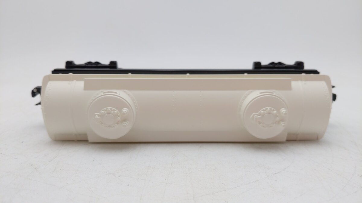 Lionel 6-29605 O Gauge Sunoco 3-Dome Tank Car #6415 LN/Box