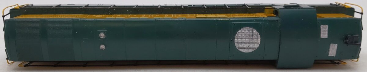 Athearn 04323 HO Chicago & North Western H24-66 Dummy Diesel Locomotive #1679 EX/Box