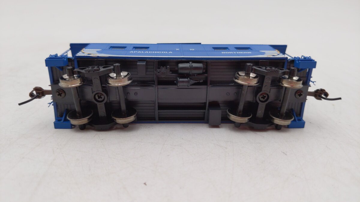 Athearn 74317 AN Eastern 4 Window Caboose #X10