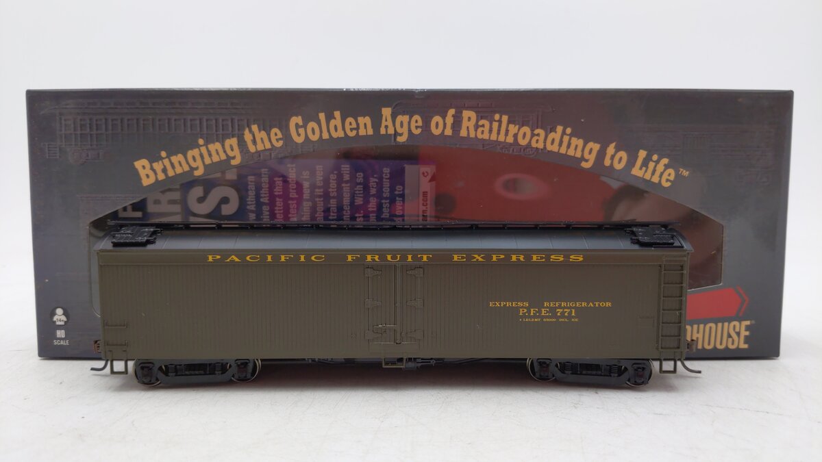 Roundhouse 86662 HO Pacific Fruit Express 50' Express Reefer #771