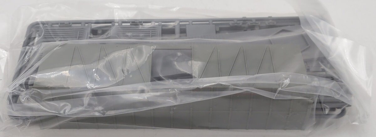 Tichy 4032D HO Undecorated USRA 40' Rebuilt Boxcar W/Ribbed Steel Panels Kit