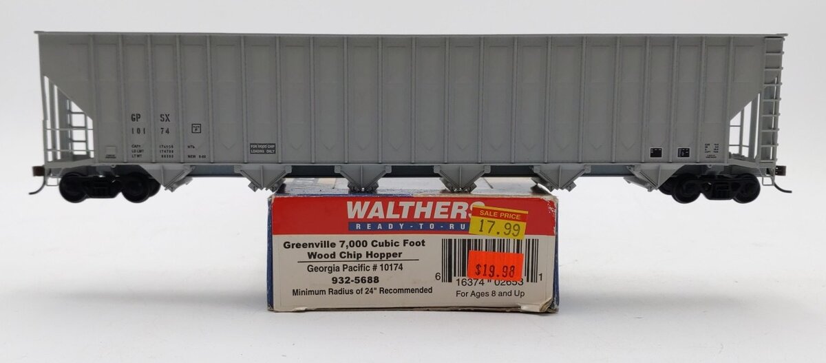 Walthers 932-5688 HO Scale GP Greenville 7K Cubic Foot Wood Chip Hopper #10174