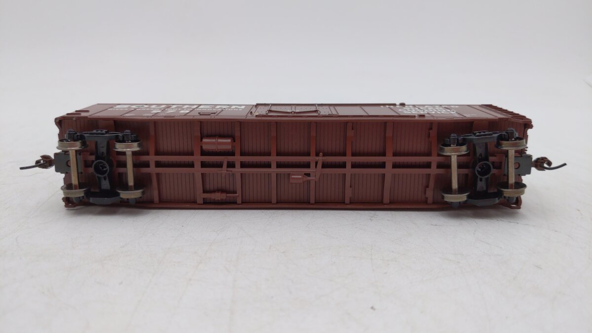 Athearn 71939 HO Scale Southern 50' SS Plug Door Boxcar #578