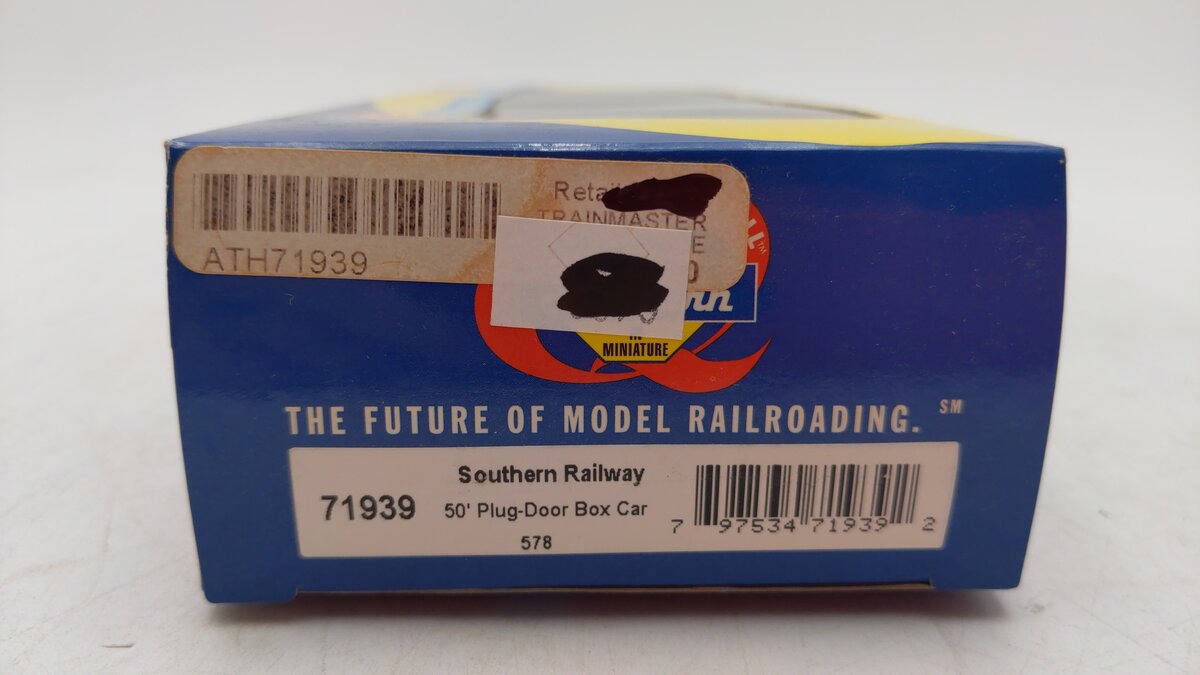Athearn 71939 HO Scale Southern 50' SS Plug Door Boxcar #578