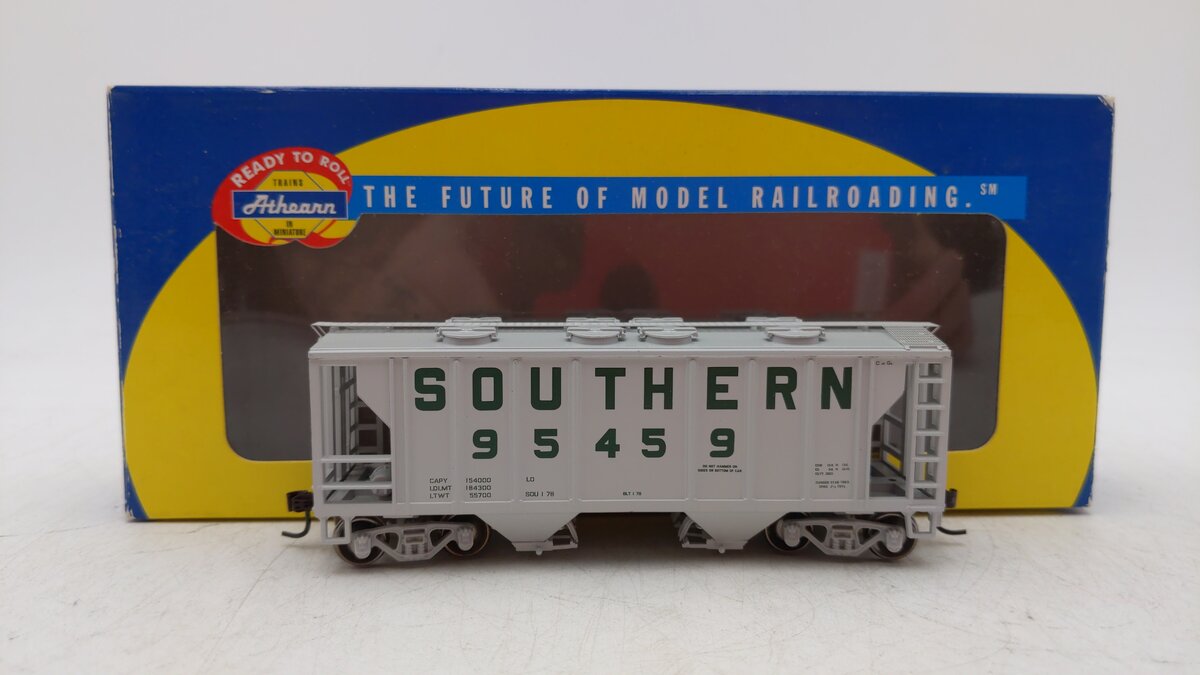 Athearn 94394 HO Southern Railway RTR PS2 2-Bay Covered Hopper #95459