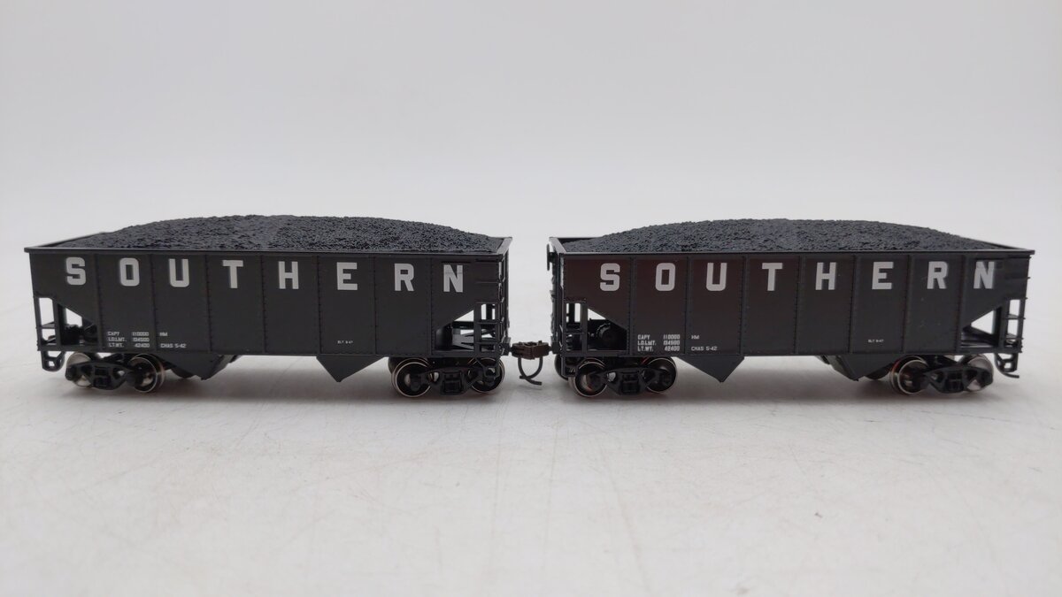 Athearn 91495 HO Southern 34' 2-Bay Hoppers (2)