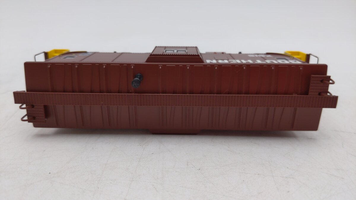 Athearn 74849 HO RTR Southern Bay Window Caboose #X515