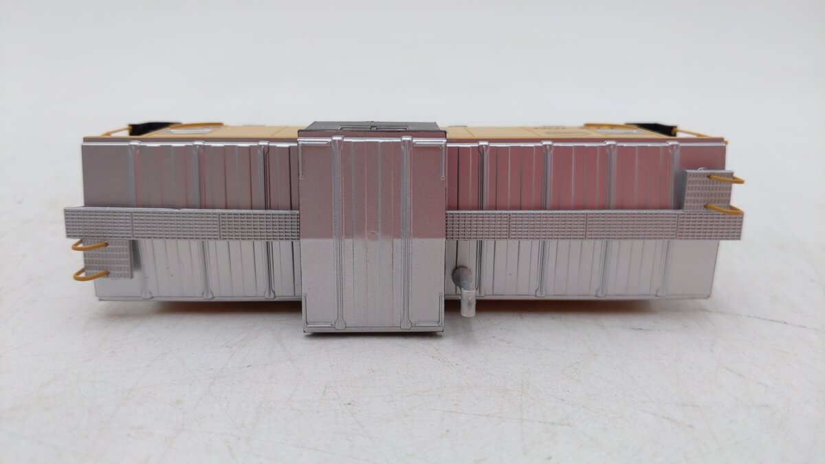 Roundhouse 87943 HO Scale Trailer Train Wide Vision Caboose #100 LN/Box