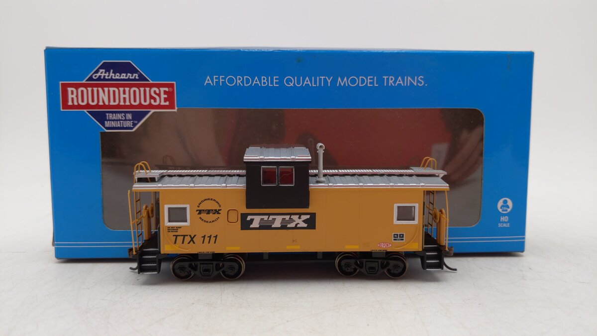 Roundhouse 87944 HO Trailer Train Wide Vision Caboose #111