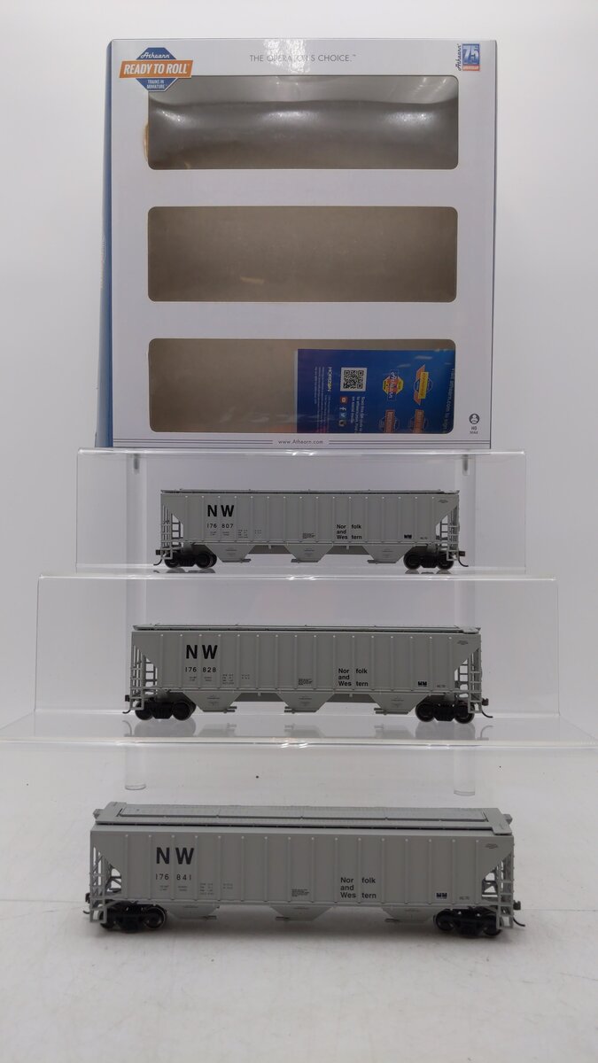 Athearn 18792 HO Norfolk & Western RTR PS 4740 Covered Hopper (Pack of 3)