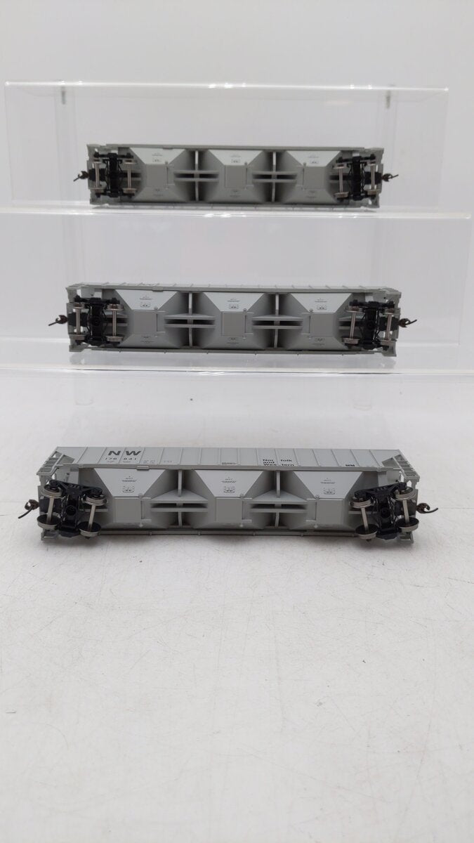 Athearn 18792 HO Norfolk & Western RTR PS 4740 Covered Hopper (Pack of 3)