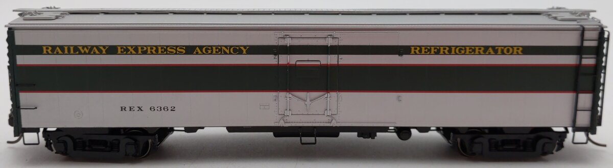 Atlas 20005348 HO Railway Express Agency Steel Express Reefer Car #6362