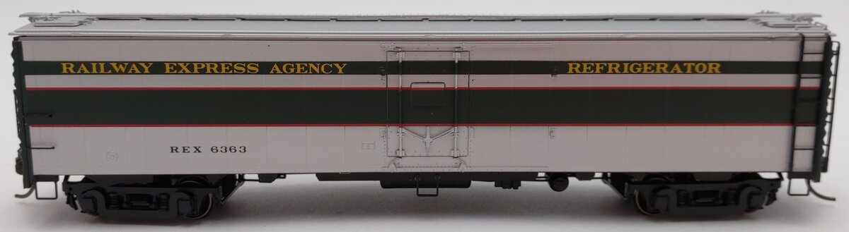 Atlas 20005349 HO Railway Express Agency Steel Express Reefer Car #6363