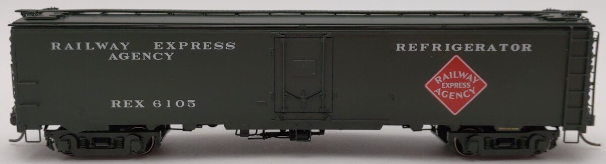 Atlas 20005351 HO Railway Express Agency MID Steel Express Reefer Car #6105